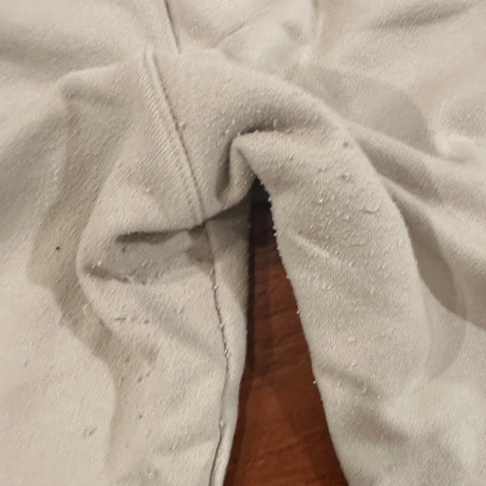 Vuori Women’s Light Cream Joggers - Picture 5 of 5